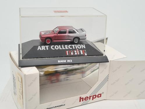 BMW M3 - Herpa Art Collection 1:87 Course, Hobby & Loisirs créatifs, Voitures miniatures | 1:87, Comme neuf, Voiture, Herpa, Envoi