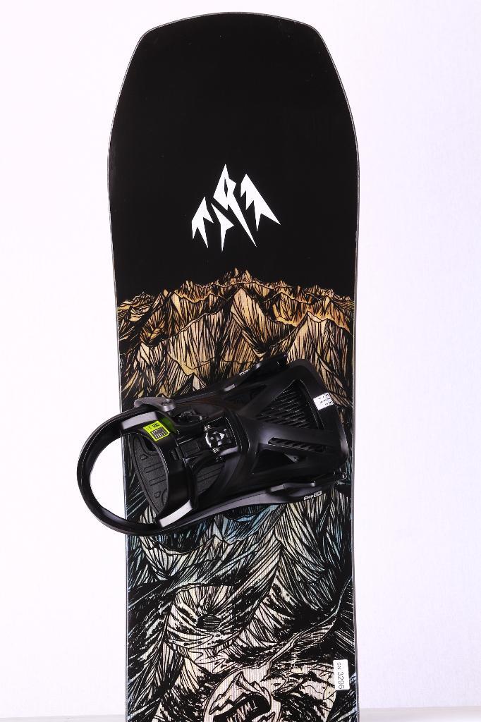154 snowboard JONES MOUNTAIN TWIN 2024, CAMBER, Sport en Fitness, Snowboarden, Gebruikt, Board, Verzenden