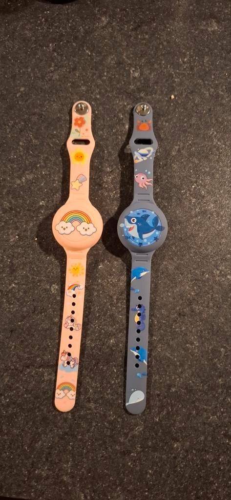 Polsband voor kinderen incl Apple Airtag - localisatie, Bijoux, Sacs & Beauté, Montres | Enfants, Neuf, Bleu, Enlèvement ou Envoi