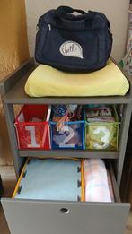 Verzorgingstafel Pericles Cindy met babyspullen, Kinderen en Baby's, Ophalen, Gebruikt