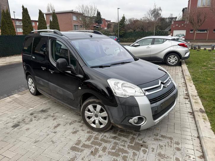 CITROEN BERLINGO 1.6 HDI 2010 240000KM AC ZOMEENEMEN EXPORT, Auto's, Citroën, Particulier, Berlingo, ABS, Airbags, Airconditioning