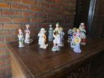 Beeldjes in biscuit, dames met hoed, Ophalen, Gebruikt