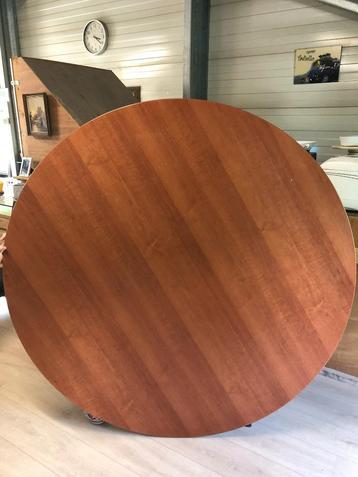 Plateau pour table ronde 1.80 M beschikbaar voor biedingen