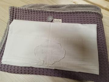 Mooi setje voor babybed van koeka. beschikbaar voor biedingen