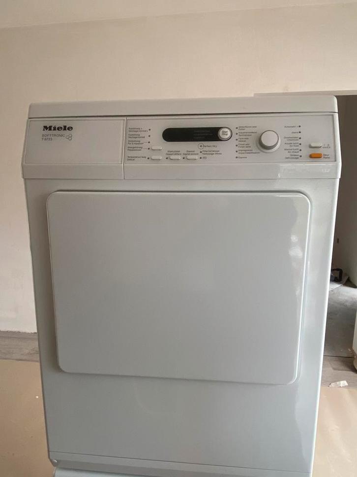 Miele Softtronic T 8723, Electroménager, Sèche-linge, Utilisé, Évacuation d'air, Chargeur frontal, 6 à 8 kg, 85 à 90 cm, Phase anti-froissage
