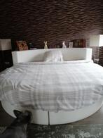 Rond bed., Huis en Inrichting, Slaapkamer | Bedden, Ophalen, Zo goed als nieuw