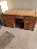 beau vieux bureau en bois avec de nombreux tiroirs, Maison & Meubles, Enlèvement, Utilisé, Bureau