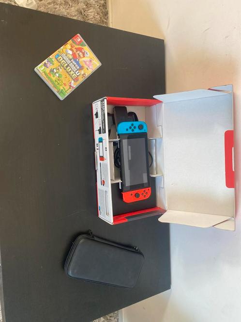 Switch V2 2019, Games en Spelcomputers, Spelcomputers | Nintendo Switch, Zo goed als nieuw, Ophalen