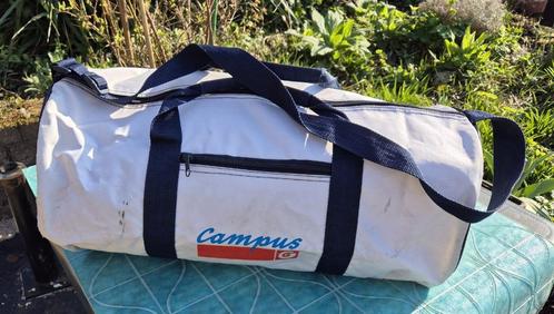 Witte sporttas, Handtassen en Accessoires, Tassen | Sporttassen, Gebruikt, Ophalen