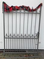 Smeedwerk hekwerk met toebehoren, Ophalen