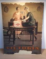 Très ancienne affiche sur bois de Victoria Biscuits Brussels, Collections, Comme neuf, Enlèvement ou Envoi