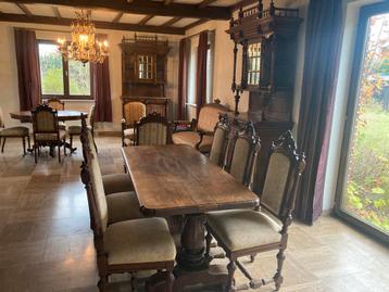 Antieke Inboedel te koop beschikbaar voor biedingen