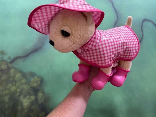 Pluchen Chihuahua met regenkledij, Kinderen en Baby's, Speelgoed | Knuffels en Pluche, Gebruikt, Hond, Ophalen of Verzenden