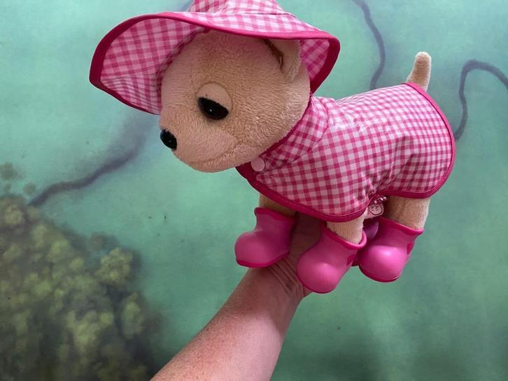 Pluchen Chihuahua met regenkledij, Kinderen en Baby's, Speelgoed | Knuffels en Pluche, Gebruikt, Hond, Ophalen of Verzenden
