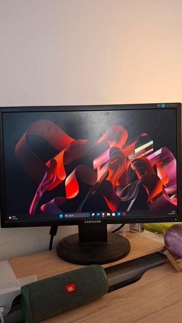 Samsung monitor  beschikbaar voor biedingen