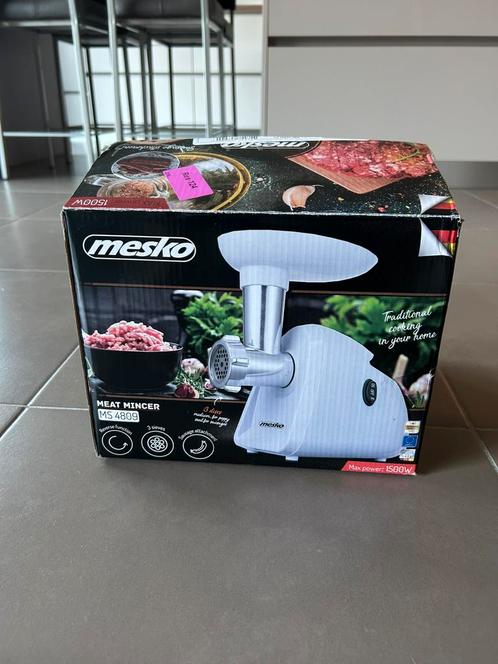 Mesko Home Vleesmolen, Elektronische apparatuur, Keukenmixers, Zo goed als nieuw, Ophalen