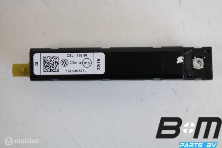 Antenneversterker VW Touran 5T 5TA035577, Auto diversen, Autoradio's, Gebruikt