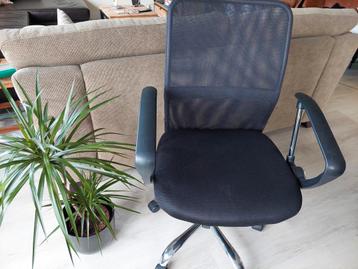 Bureaustoel  beschikbaar voor biedingen