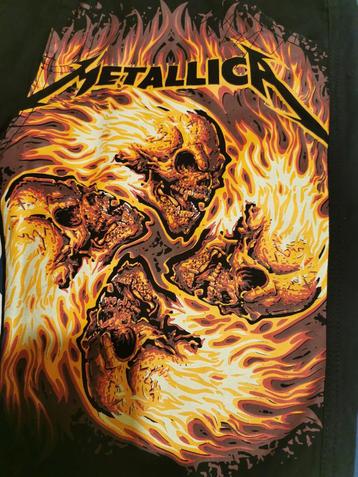 Exclusive Short Metallica  beschikbaar voor biedingen