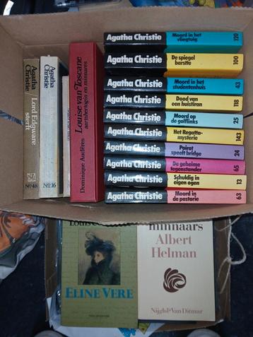 Serie boeken beschikbaar voor biedingen
