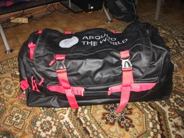 MOOIE REISTAS ALS NIEUW beschikbaar voor biedingen