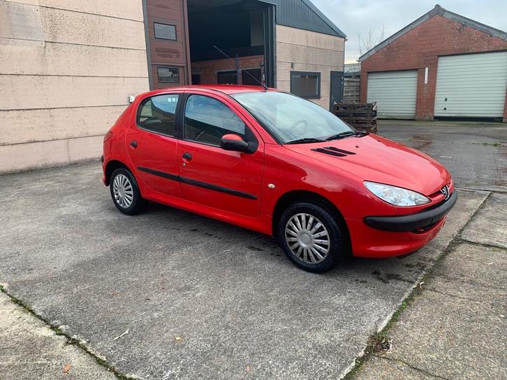 Peugeot 206 - 5 deurs 1.4 liter benzine, Auto's, Peugeot, Particulier, Centrale vergrendeling, Elektrische ramen, Radio, USB, Benzine