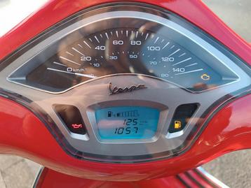 VESPA Primavera 125cc ABS, Fietsen en Brommers, Scooters | Vespa