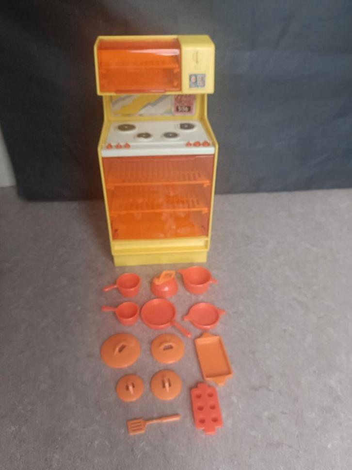 Vintage Barbie eetkamer en kookvuur 1978, Kinderen en Baby's, Speelgoed | Poppenhuizen, Gebruikt, Ophalen of Verzenden