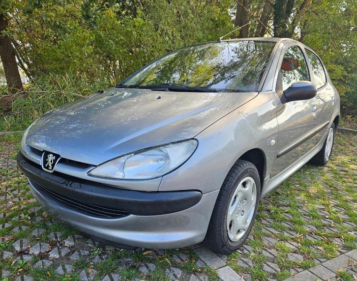 Peugeot 206 1.1i benzine 134.400km 07/2002 GEKEURDVV, Auto's, Dacia, Particulier, Logan, ABS, Airbags, Airconditioning, Alarm