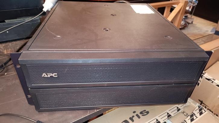 APC EBM SMX120BP-120V DC- voor SMX2200/3000, Computers en Software, Noodvoedingen (UPS), Zo goed als nieuw, Ophalen of Verzenden