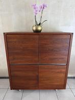 moderne notenhout kast/dressoir design : Hans Daalder, Huis en Inrichting, Kasten | Dressoirs, Ophalen, Gebruikt