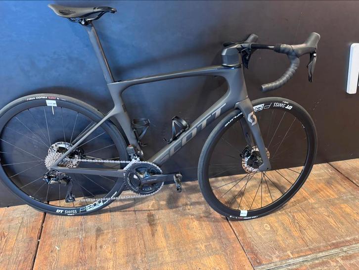 Scott foil medium (500km), Fietsen en Brommers, Fietsen | Racefietsen, Zo goed als nieuw, Ophalen