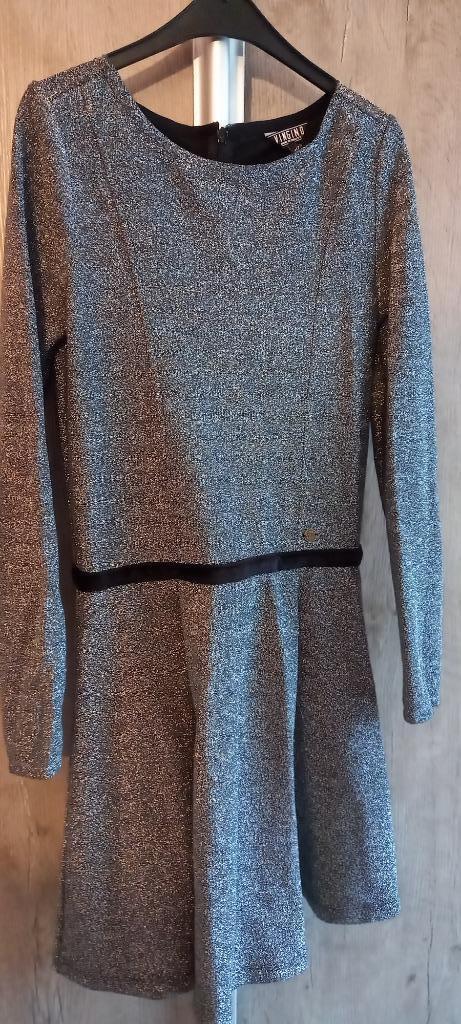 zwarte jurk met zilver Vingino maat 140, Kinderen en Baby's, Kinderkleding | Maat 140, Zo goed als nieuw, Meisje, Jurk of Rok