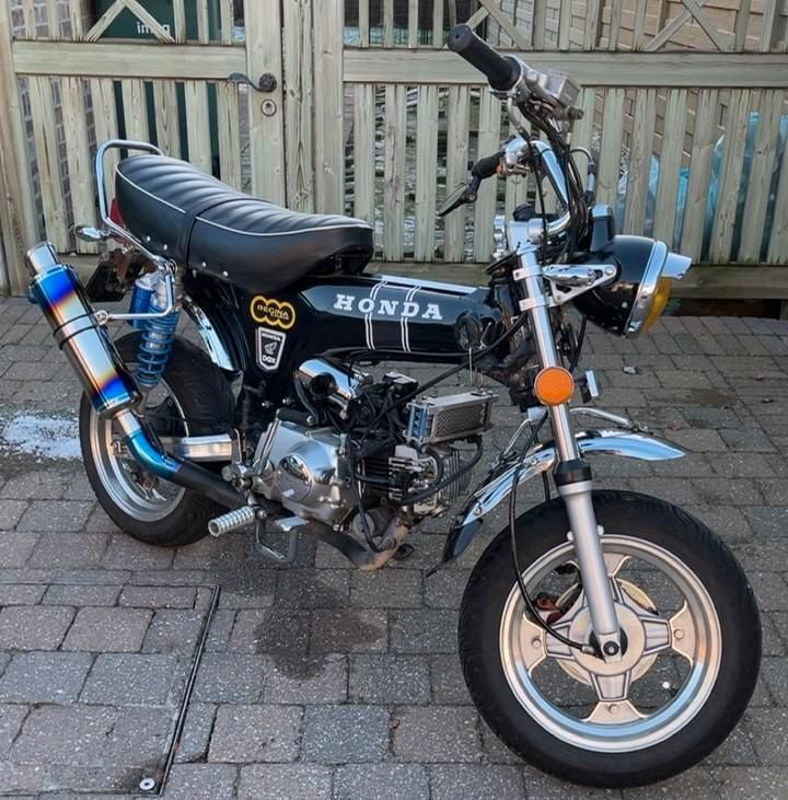 Zhenhua Dax 49cc “Special Edition” klasse B + extra's, Fietsen en Brommers, Brommers | Overige merken, Gebruikt, Klasse B (45 km/u)