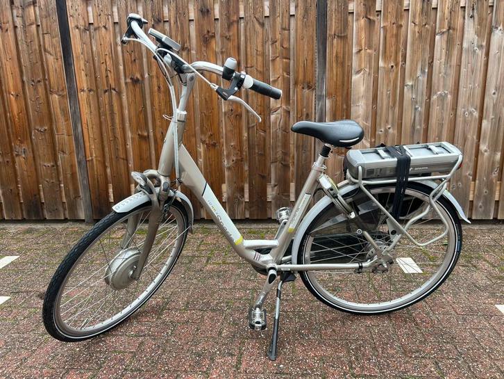 Hele mooie sparta elektrische fiets opknapper, Fietsen en Brommers, Elektrische fietsen, Zo goed als nieuw, Sparta, Ophalen