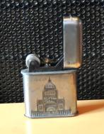 briquet vintage avec basilique de lisieux gravée, Collections, Articles de fumeurs, Briquets & Boîtes d'allumettes, Enlèvement ou Envoi