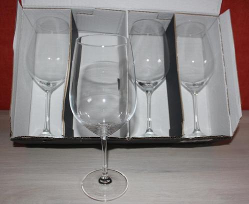 4 verres a dégustation (vin rouge) Tritan neufs et en boite, Maison & Meubles, Cuisine | Vaisselle, Neuf, Verre ou Verres, Verre