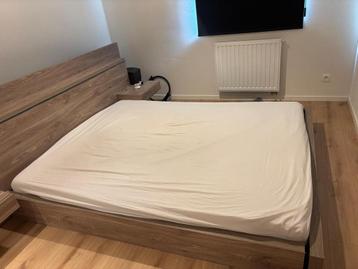 Matelas 180 x 200, Enlèvement, Comme neuf