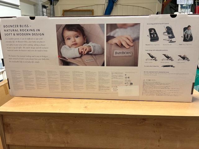 wipstoeltje BabyBjörn rose, Kinderen en Baby's, Wipstoeltjes, Gebruikt, Wipstoel, Overige merken, Met gordel(s) of riempje(s)