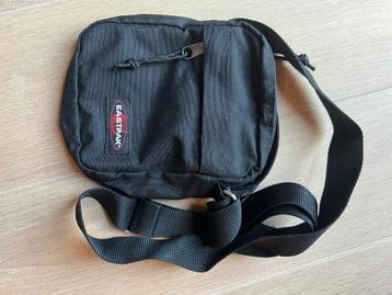 Eastpak zakje beschikbaar voor biedingen