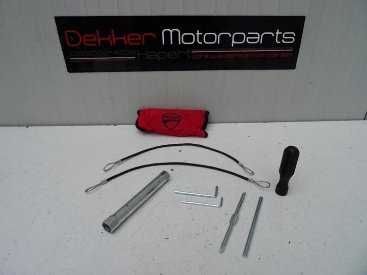 Gereedschap set / Tool kit Ducati Monster 821 2018-2019-2020, Motoren, Onderdelen | Ducati, Gebruikt, Ophalen of Verzenden