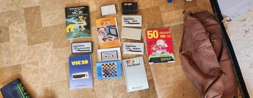Commodore VIC-20 toebehoren (spelletje, boek, cassettes, ..., Computers en Software, Vintage Computers, Ophalen
