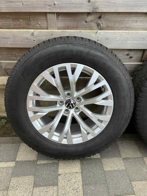 VW TOUAREG CR 18 INCH WINTERSET - 255/60/R18, Auto-onderdelen, Banden en Velgen, Banden en Velgen, Winterbanden, 18 inch, 255 mm