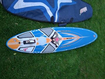 Windsurf hele set van zeilen en surfplanken beschikbaar voor biedingen