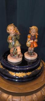 2 Hummel beeldjes h 12 cm, Antiek en Kunst, Ophalen of Verzenden