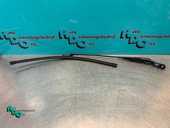 Ruitenwisserarm voor van een Peugeot Partner (Partner 08-), Auto-onderdelen, Ruiten en Toebehoren, Peugeot, Gebruikt, 3 maanden garantie
