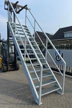 Stalen trap/metalen trap/entresol trap/verdiepingstrap 290CM, Doe-het-zelf en Bouw, Gebruikt, Ophalen