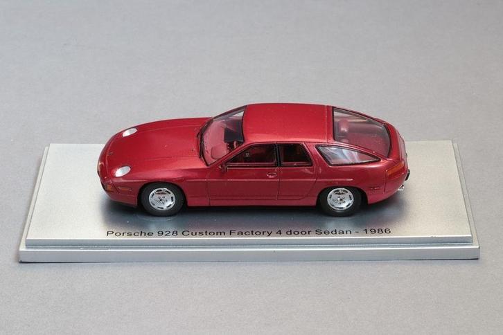 1:43 Kess Model KS43024010 Porsche 928 Factory sedan 1986, Hobby en Vrije tijd, Modelauto's | 1:43, Zo goed als nieuw, Auto, Ophalen of Verzenden