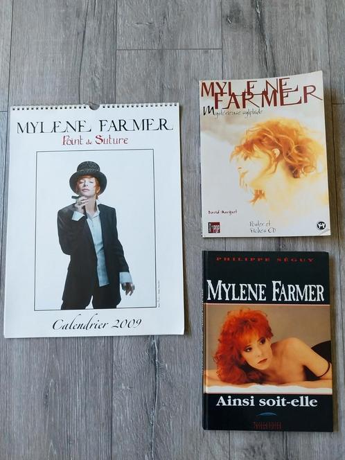 Mylène Farmer kalender 2009 en 2 boeken, Verzamelen, Muziek, Artiesten en Beroemdheden, Zo goed als nieuw, Ophalen of Verzenden