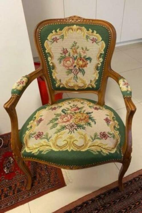 Twee antieke stoelen met armleuningen in zeer goede staat, Antiek en Kunst, Antiek | Meubels | Stoelen en Sofa's, Ophalen